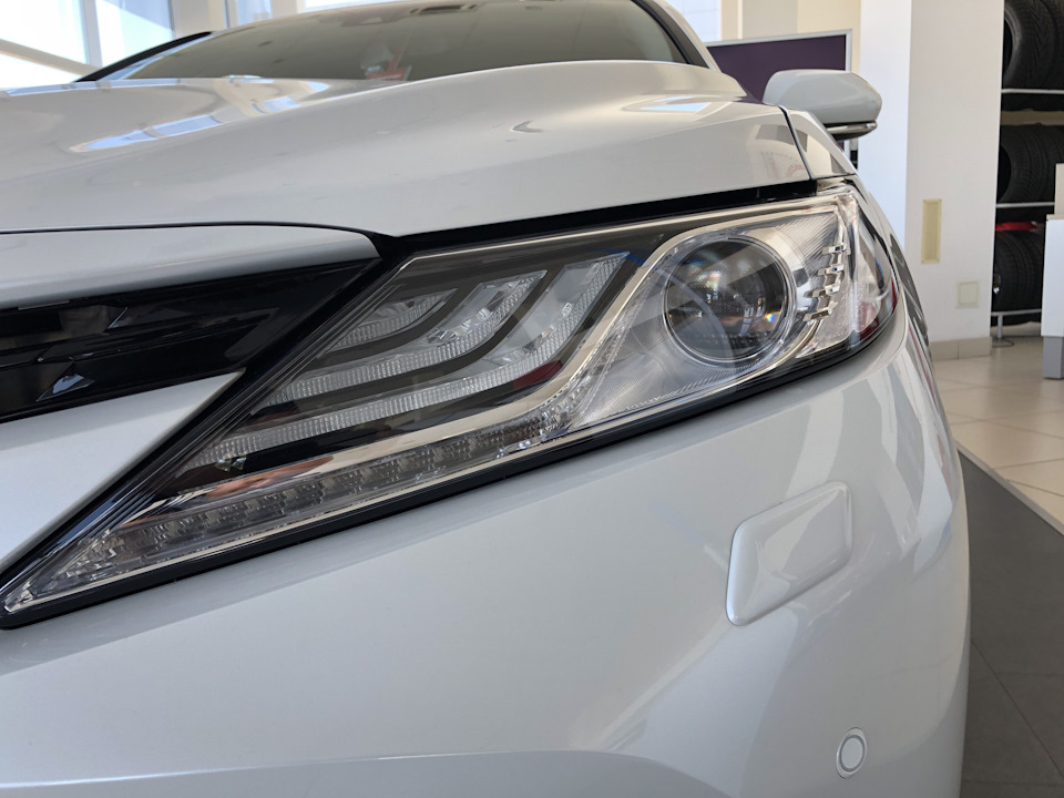 Toyota Camry XV70 Hybrid в Україні представлена ​​офіційно 3