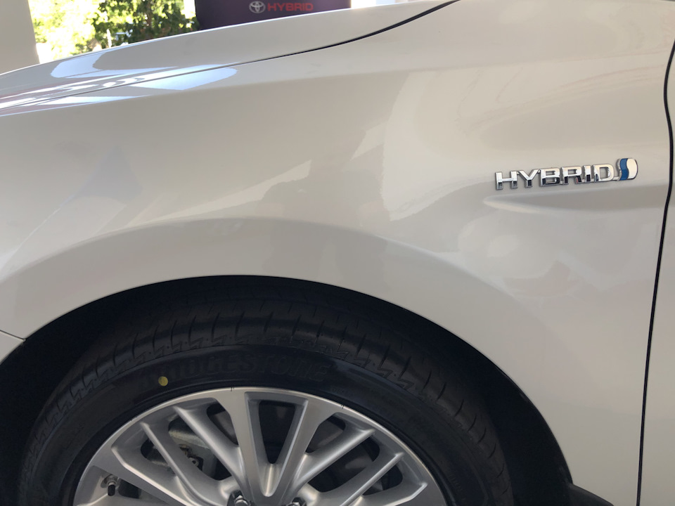 Toyota Camry XV70 Hybrid в Україні представлена ​​офіційно 4