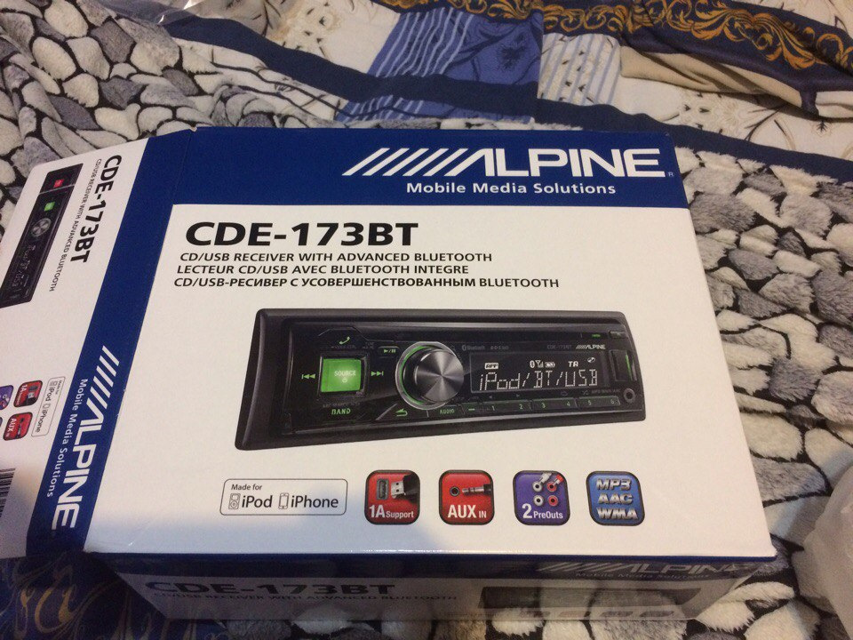 Alpine CDE-173BT 2