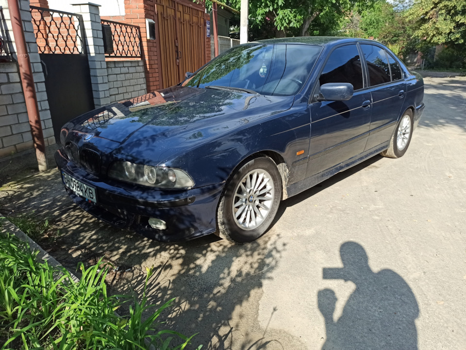 Нове авто замість Карини 1