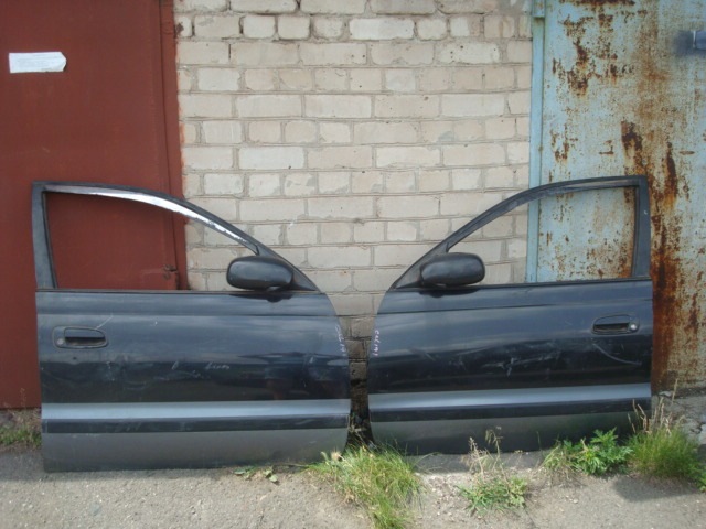двері передні від Toyota Caldina (T190) 2