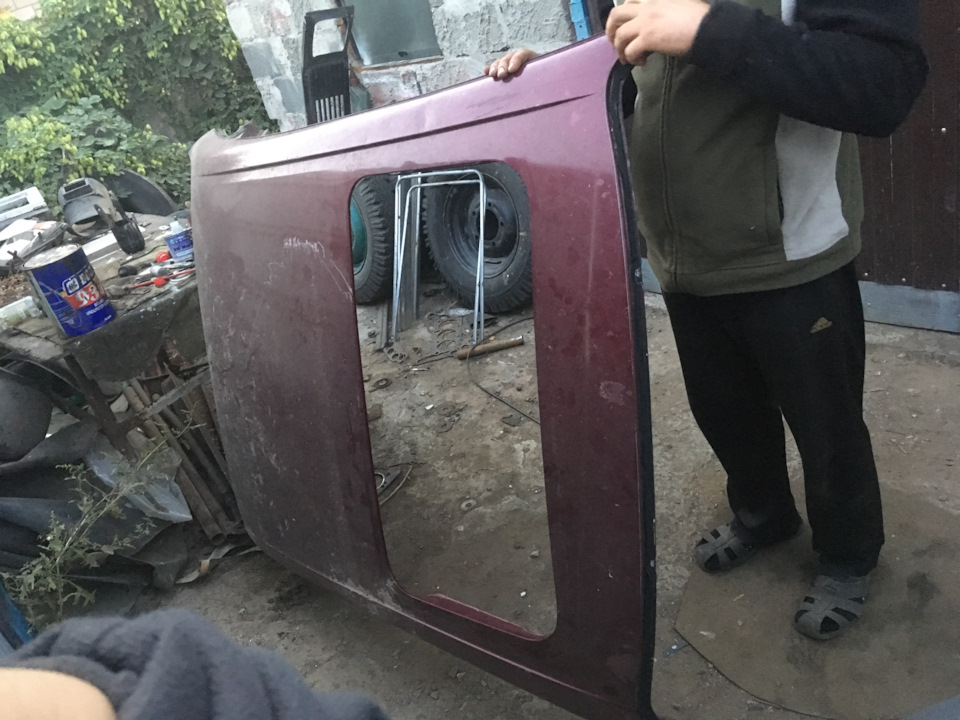 Врізаю штатний люк частина 1 1