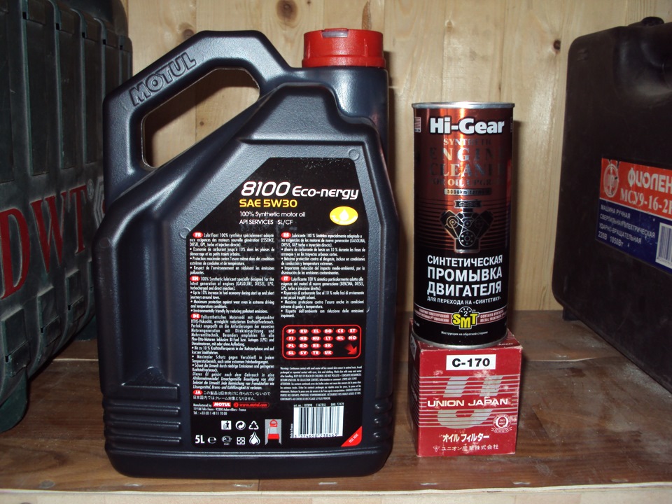 Заміна мастила з Polo 10W-40 на Motul 5W-30 3