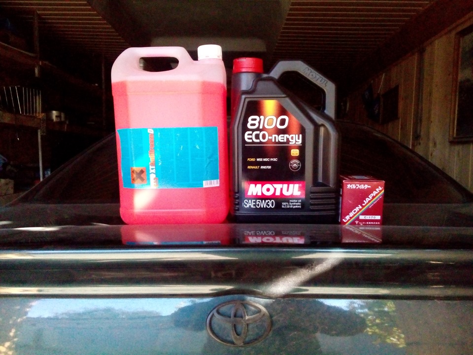 Заміна мастила з Polo 10W-40 на Motul 5W-30 2