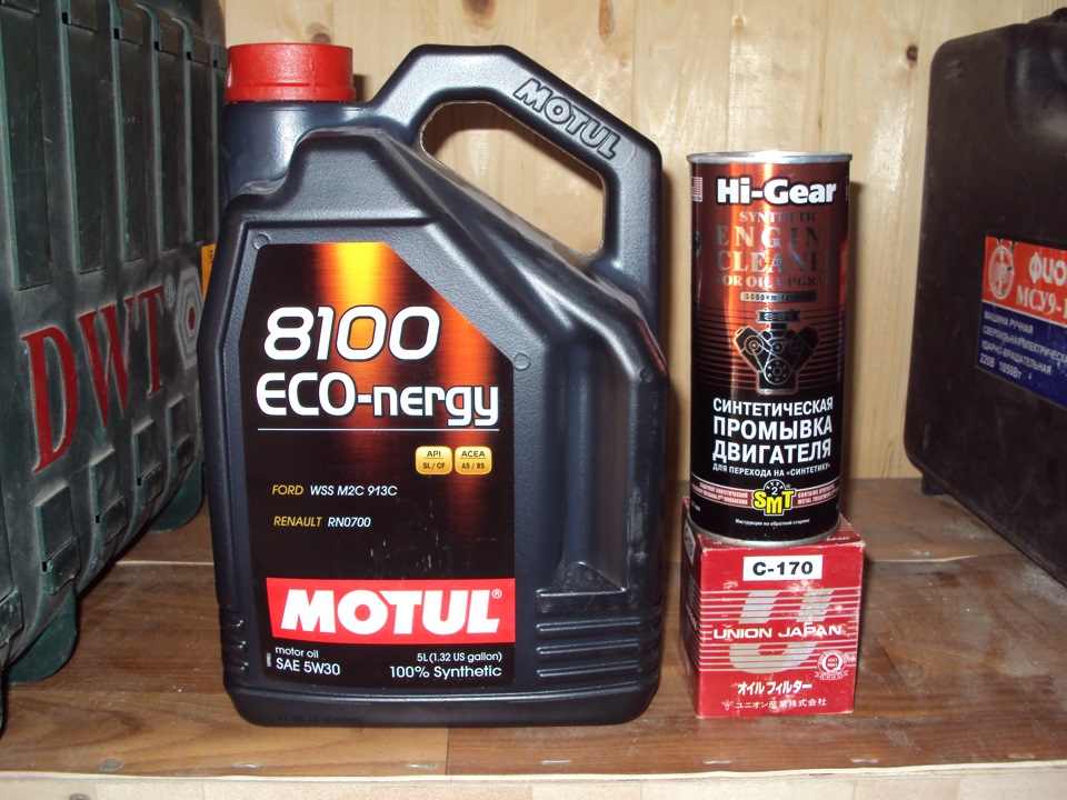 Заміна мастила з Polo 10W-40 на Motul 5W-30 1