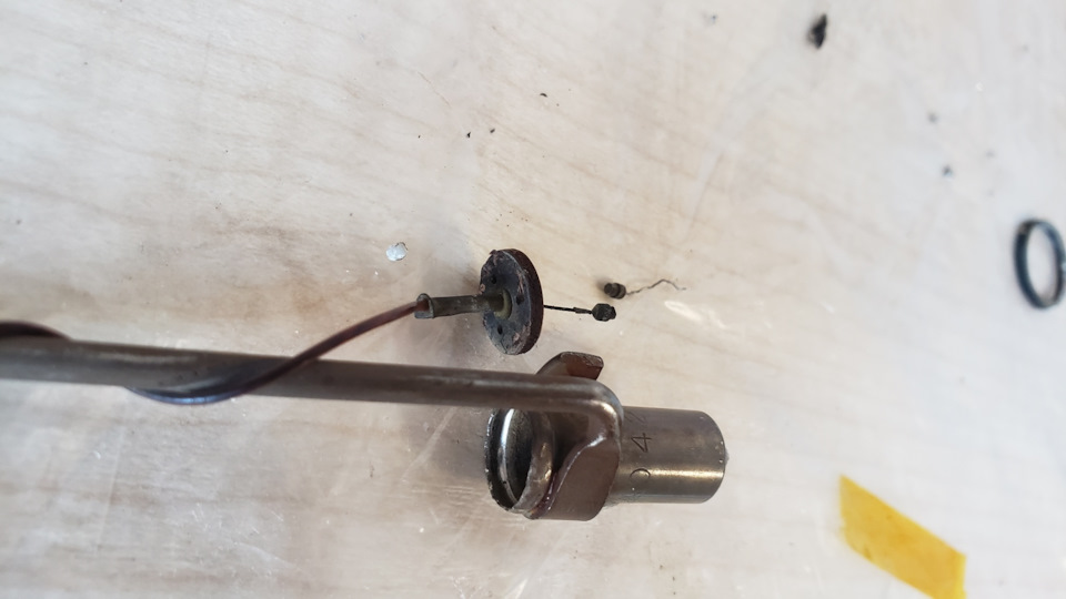 Датчик низького рівня палива 5