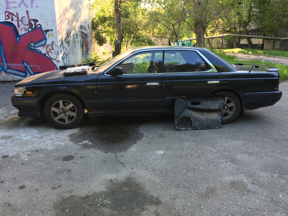Як відрегулювати бічні стекла, на прикладі Laurel C33 + як зробити з поворотника акваріум) 2