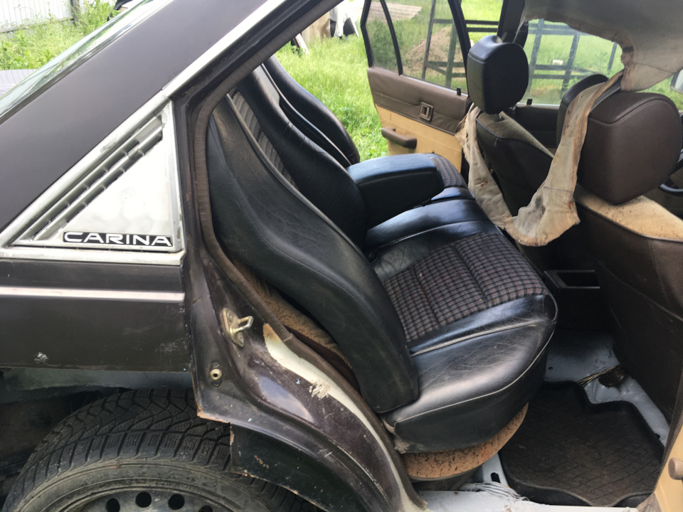 Запис 006. Задній Recaro-диван від Mercedes-Benz 190 (W201). 4