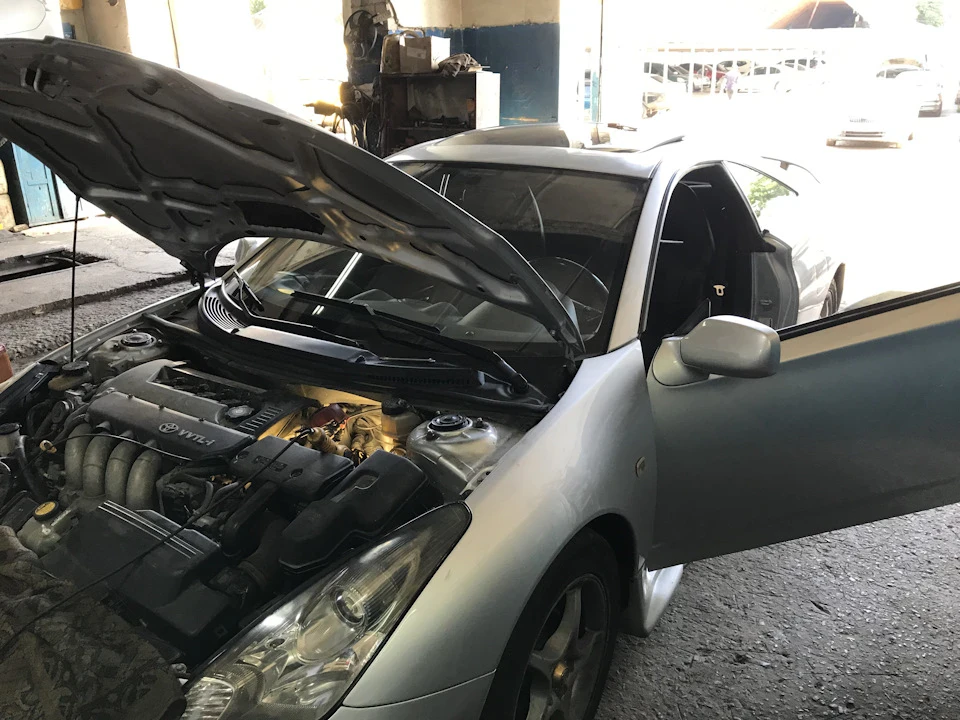 Продовжуємо перше ТО: шукаємо витоку і міняємо розхідники