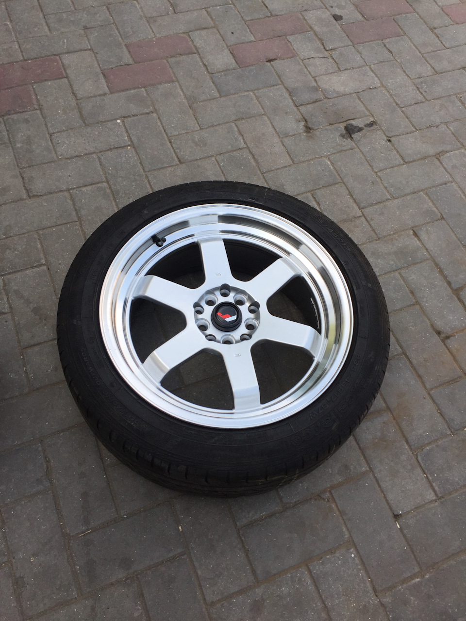 Подарували диски JAPAN RACING JR12 8j-9j 2
