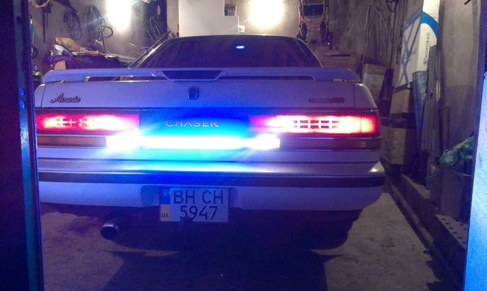 задній хід та CHASER 2