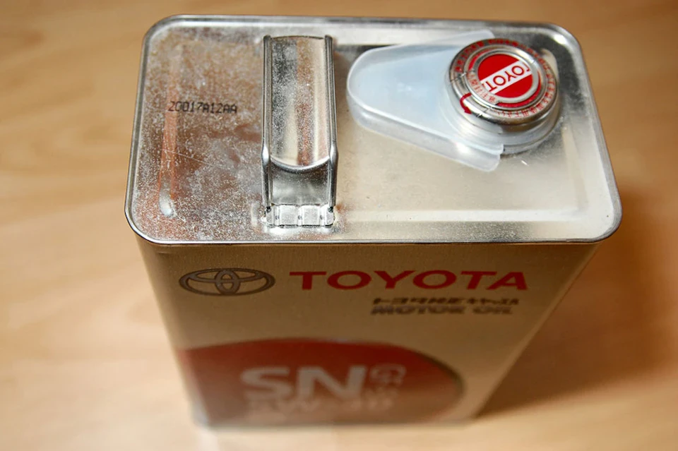 Об'єм масла в двигуні Toyota Corolla E150