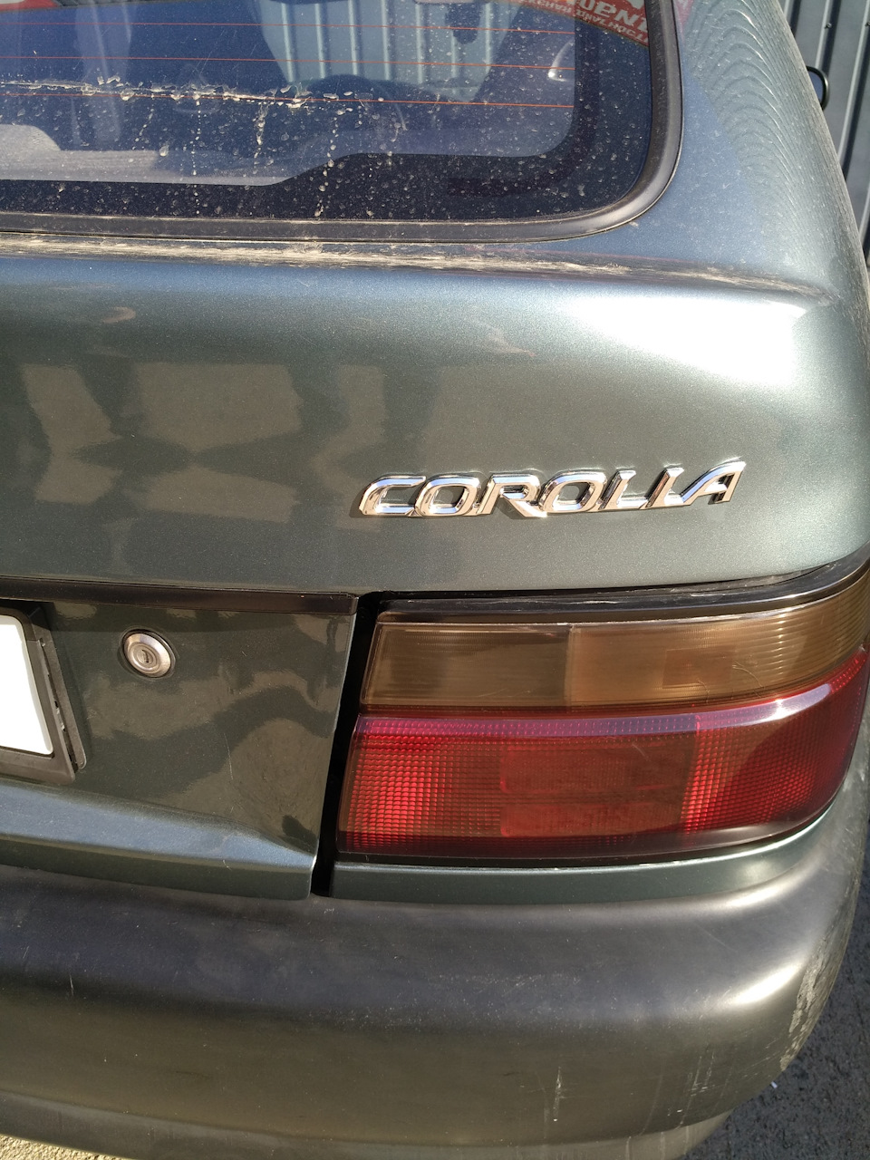 Шильдик COROLLA 1