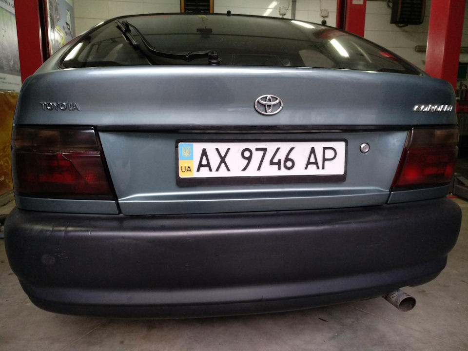 Шильдик Toyota 2