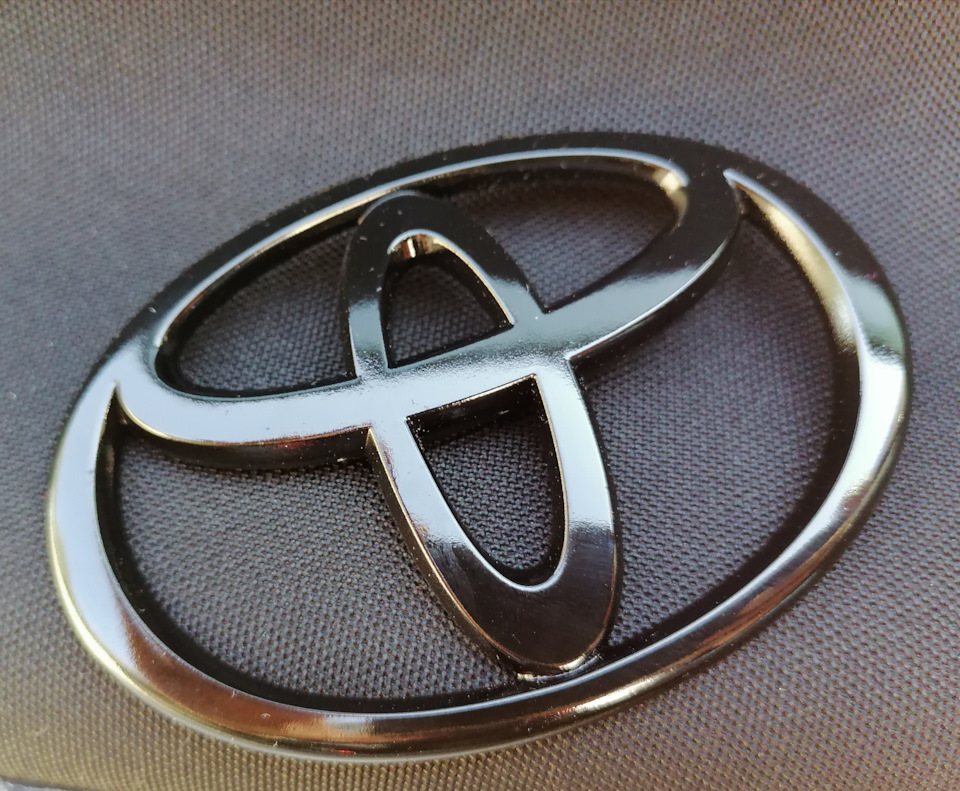 Black. Logo 4