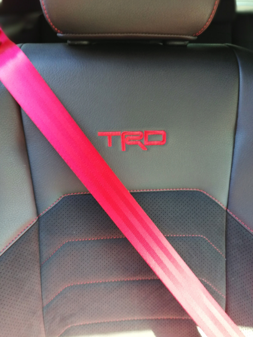 Red. Belt 1