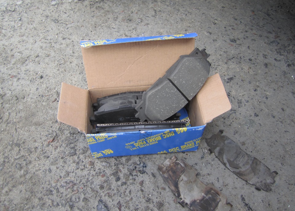 заміна гальмівних колодок 1