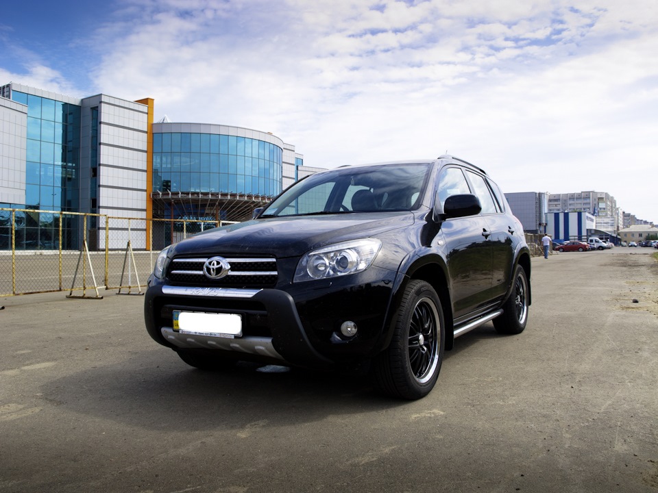 Запросили пофотографувати машину RAV4 у Чернігові 1