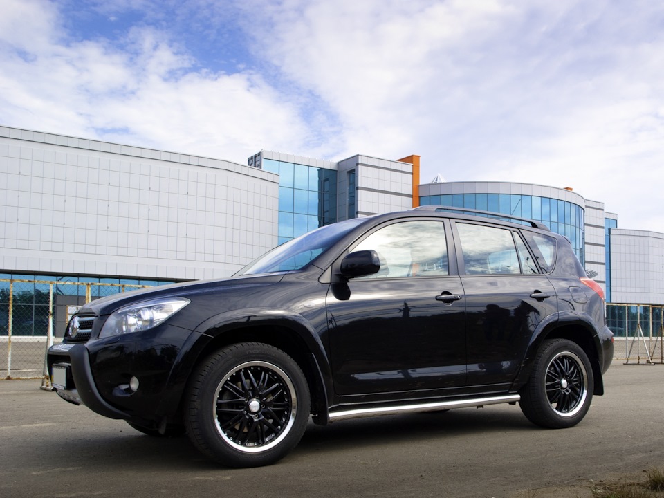 Запросили пофотографувати машину RAV4 у Чернігові 2