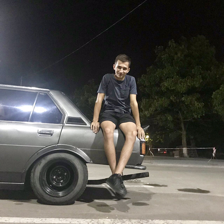 Прощання з першим автомобілем 1