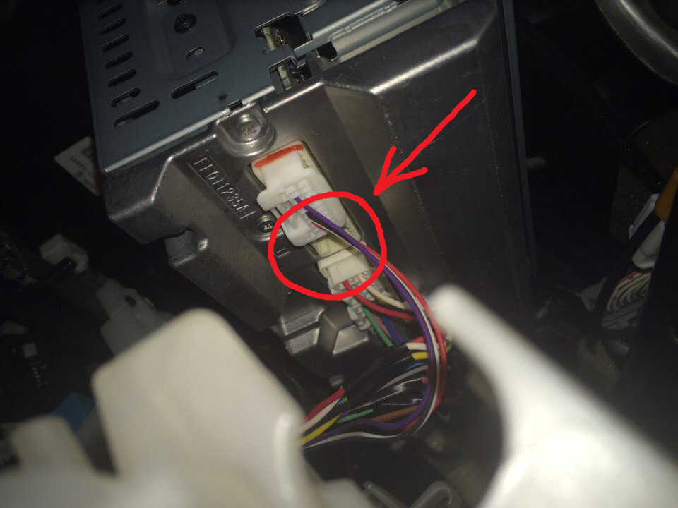 USB u AUX у штатне ГУ Corolla 140 3