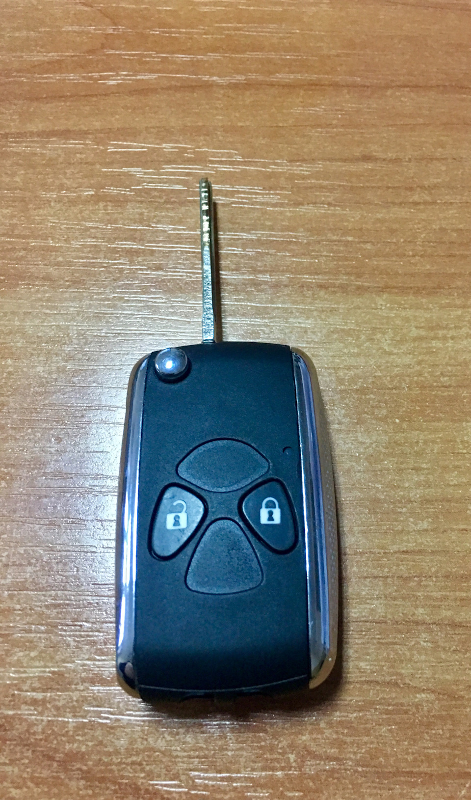Нові ключі Toyota Corolla 2