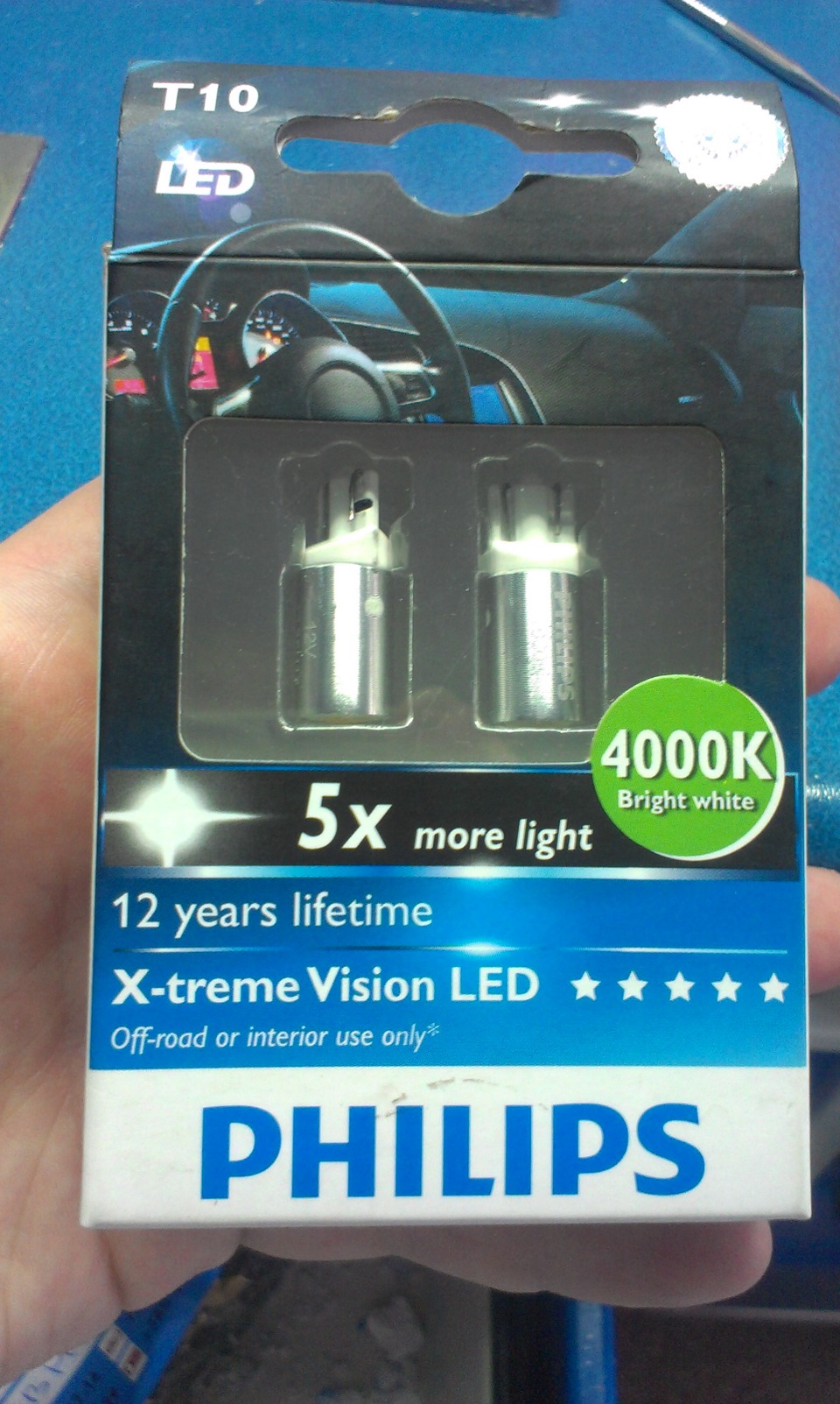 Philips X-tremeVision LED / 4000K / тип лампи W5W / 1