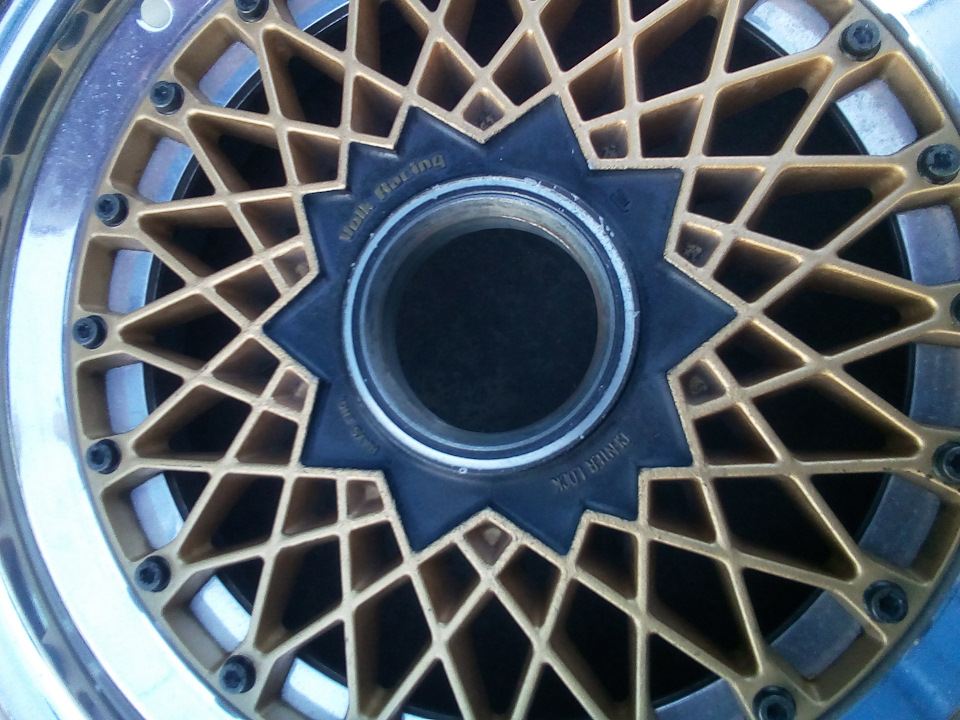 Rays Volk Mesh / center lock 3