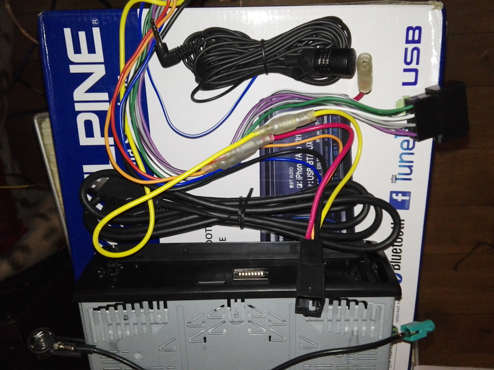 Продам комплект Alpine cde 178bt та Sbg 30 kit 4