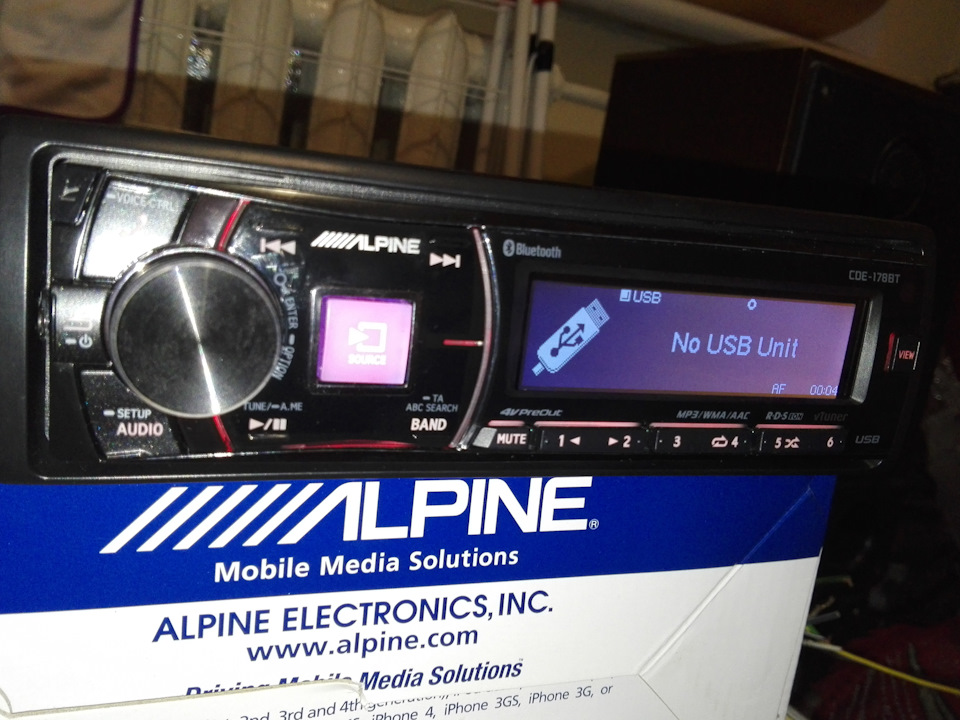 Продам комплект Alpine cde 178bt та Sbg 30 kit 3