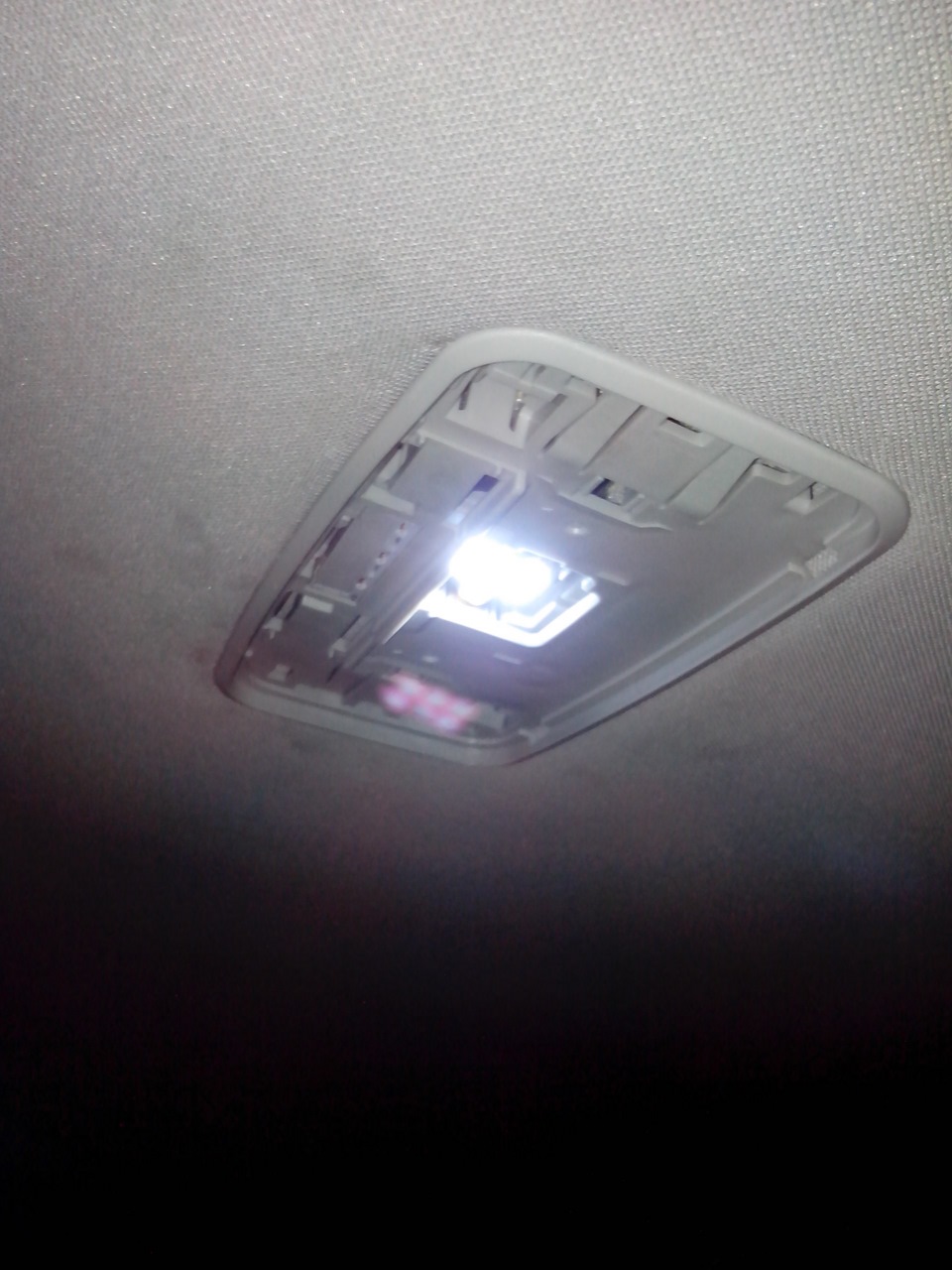 Меняем галогенки на LED 4