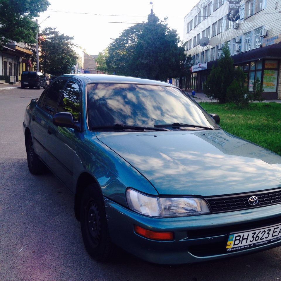 Фотографії Toyota Carolla ae100 2