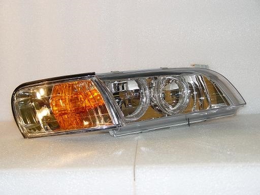 Куплю не дорого передні фари на Toyota corolla ae 100 2