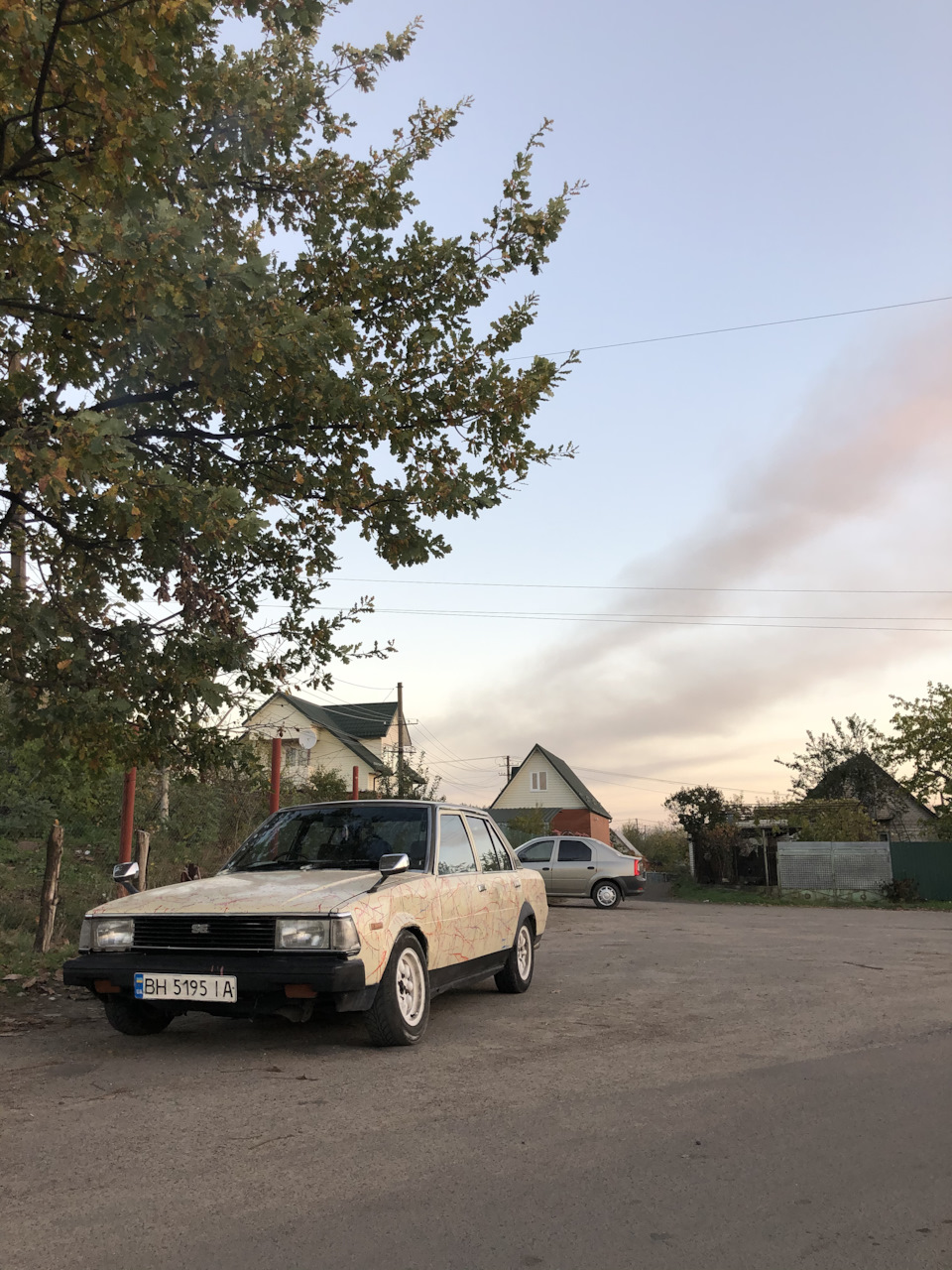 Підкажіть якусь балаканину на Toyota Corolla se 1982 ae70. 1