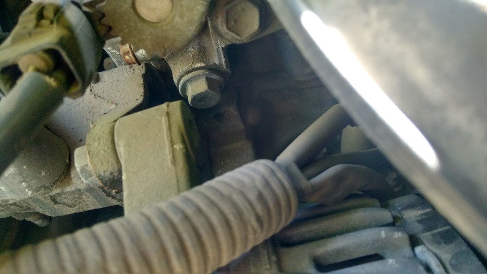 Перевірка стану сіткового фільтра VVT-i клапана. 1