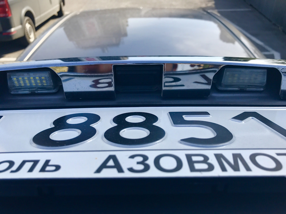 Світлодіоди у освітленні номера Toyota Corolla e160 1