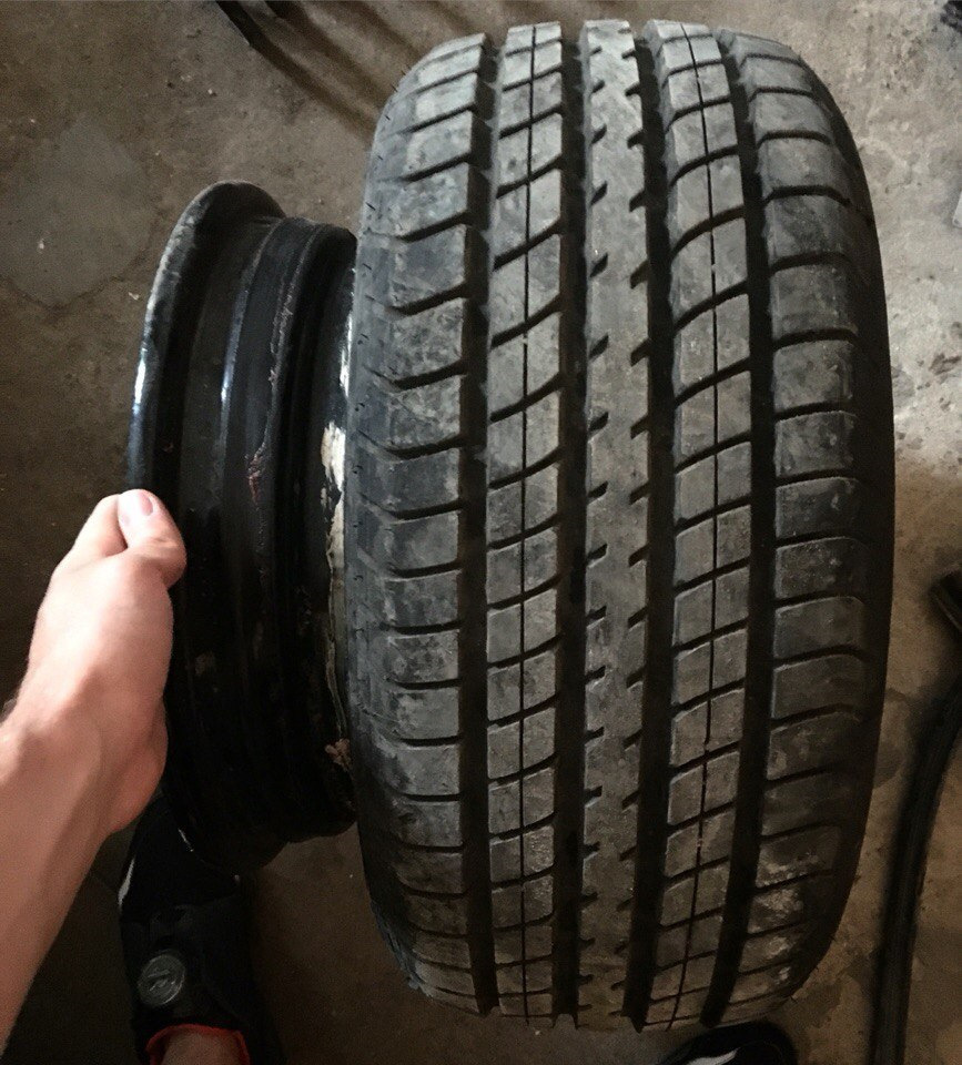 Пригоди TOYO 225 40 r14 на 11J 2
