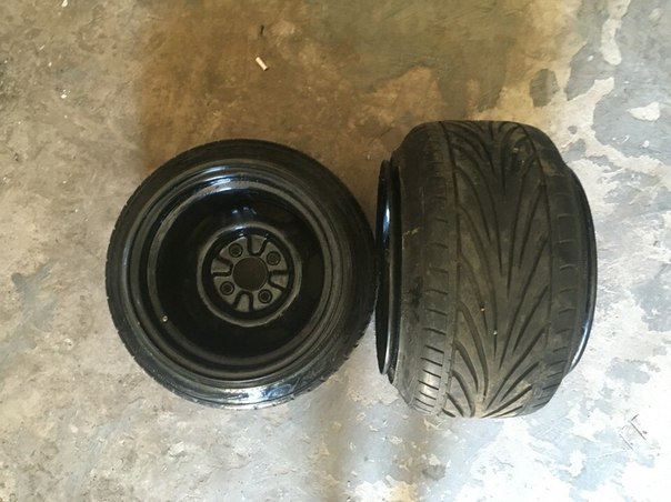 Пригоди TOYO 225 40 r14 на 11J 1