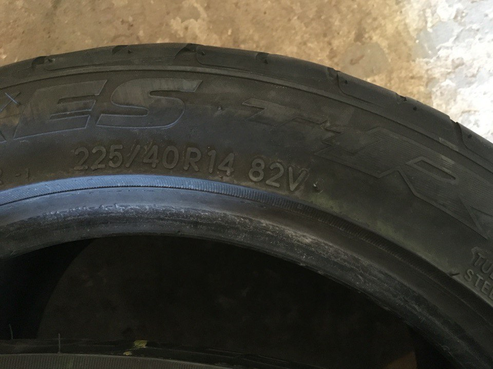Пригоди TOYO 225 40 r14 на 11J 3