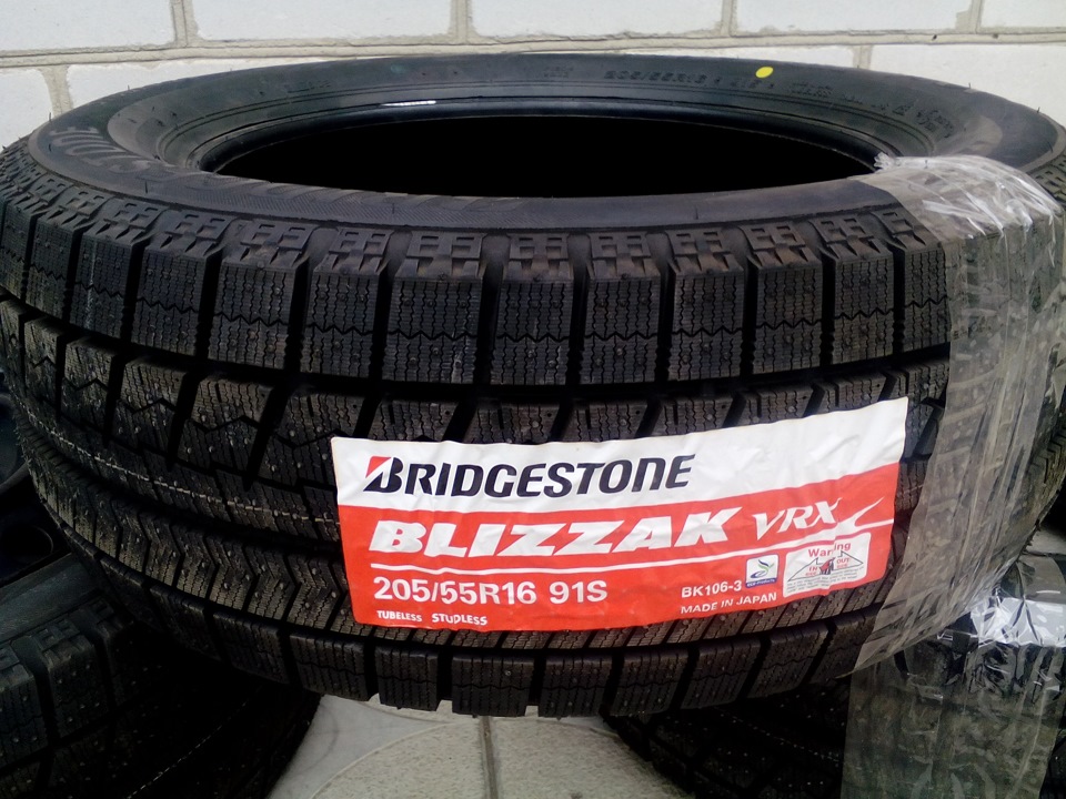 Bridgestone Blizzak VRX 2