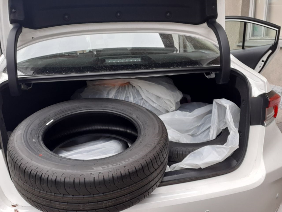 Bridgestone Ecopia 195/65 R15 2