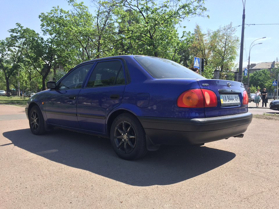 Продаю улюблену машину Corolla 1.3 1998! 3