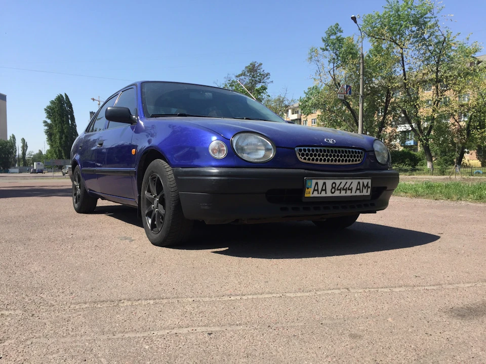 Продаю улюблену машину Corolla 1.3 1998!