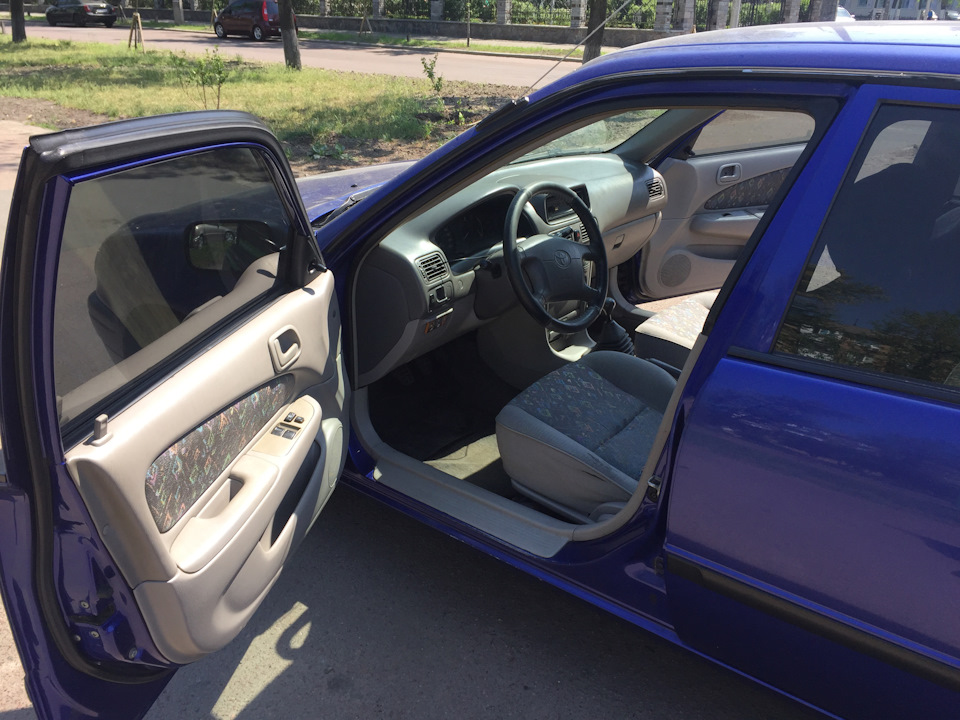 Продаю улюблену машину Corolla 1.3 1998! 5