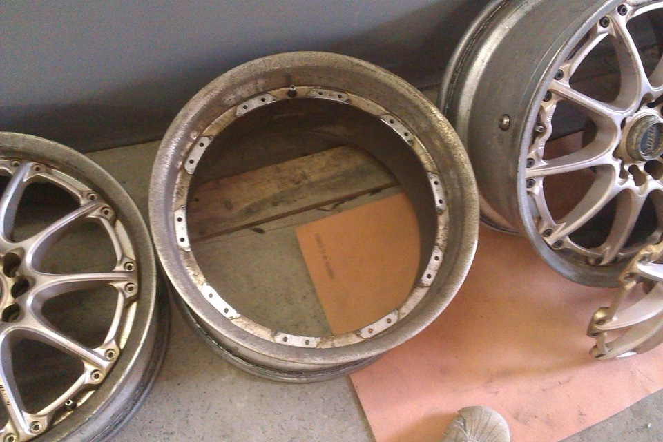 Поліровка полиць Volk Racing R17 2
