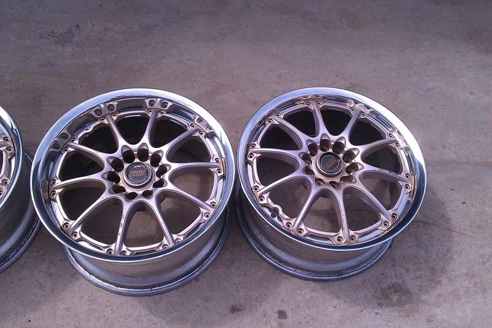 Поліровка полиць Volk Racing R17 4