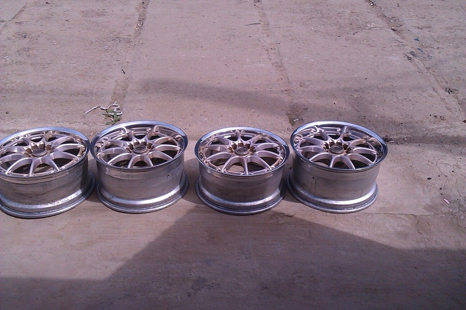 Поліровка полиць Volk Racing R17 5