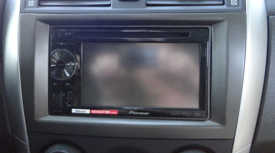 Медіа-станція Pioneer AVH-2400BT та камера заднього виду RS RVC-008 4