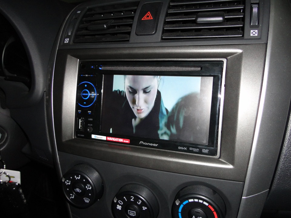 Медіа-станція Pioneer AVH-2400BT та камера заднього виду RS RVC-008 5