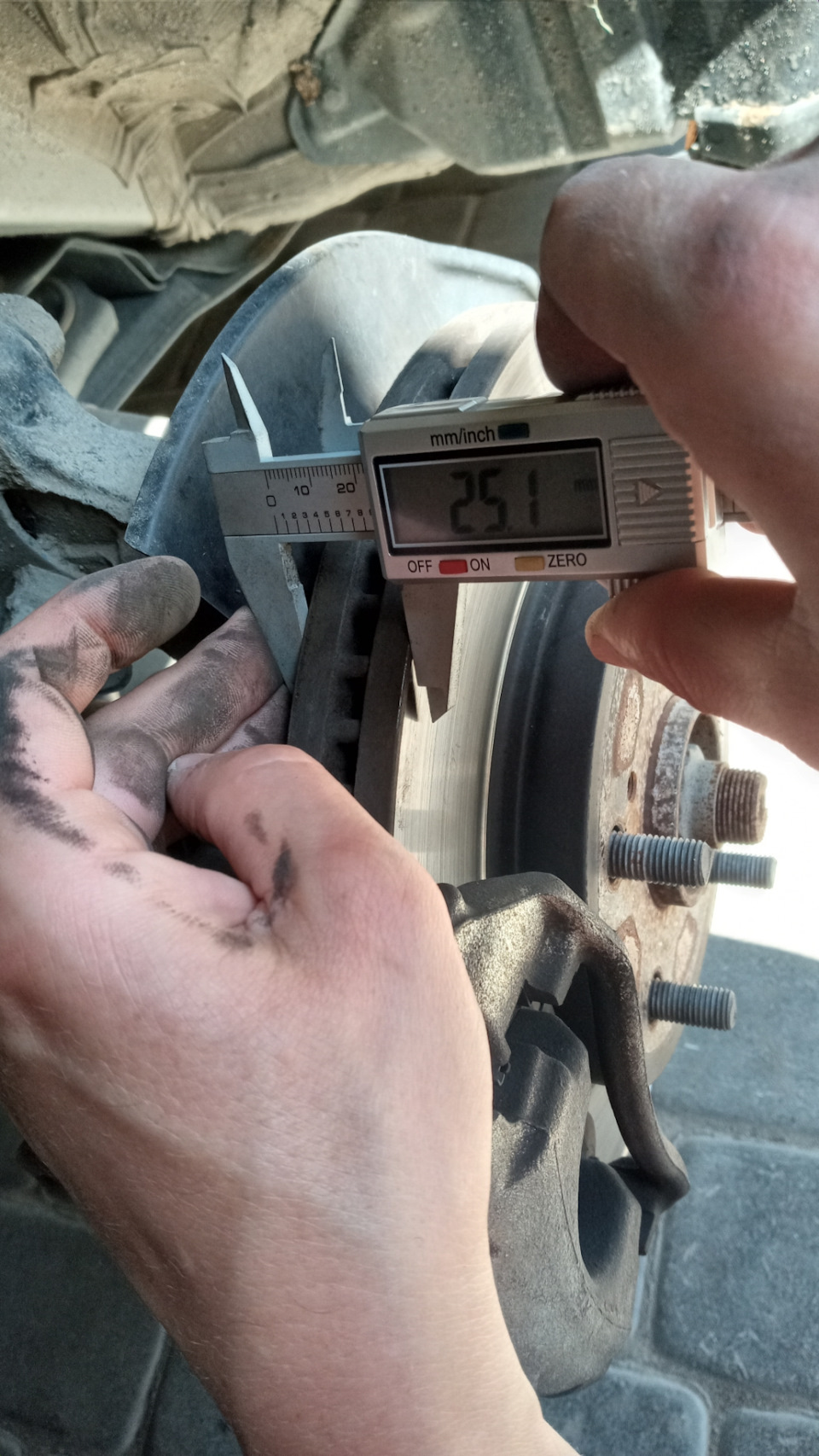 Диски гальмівні на 35тис.км 1
